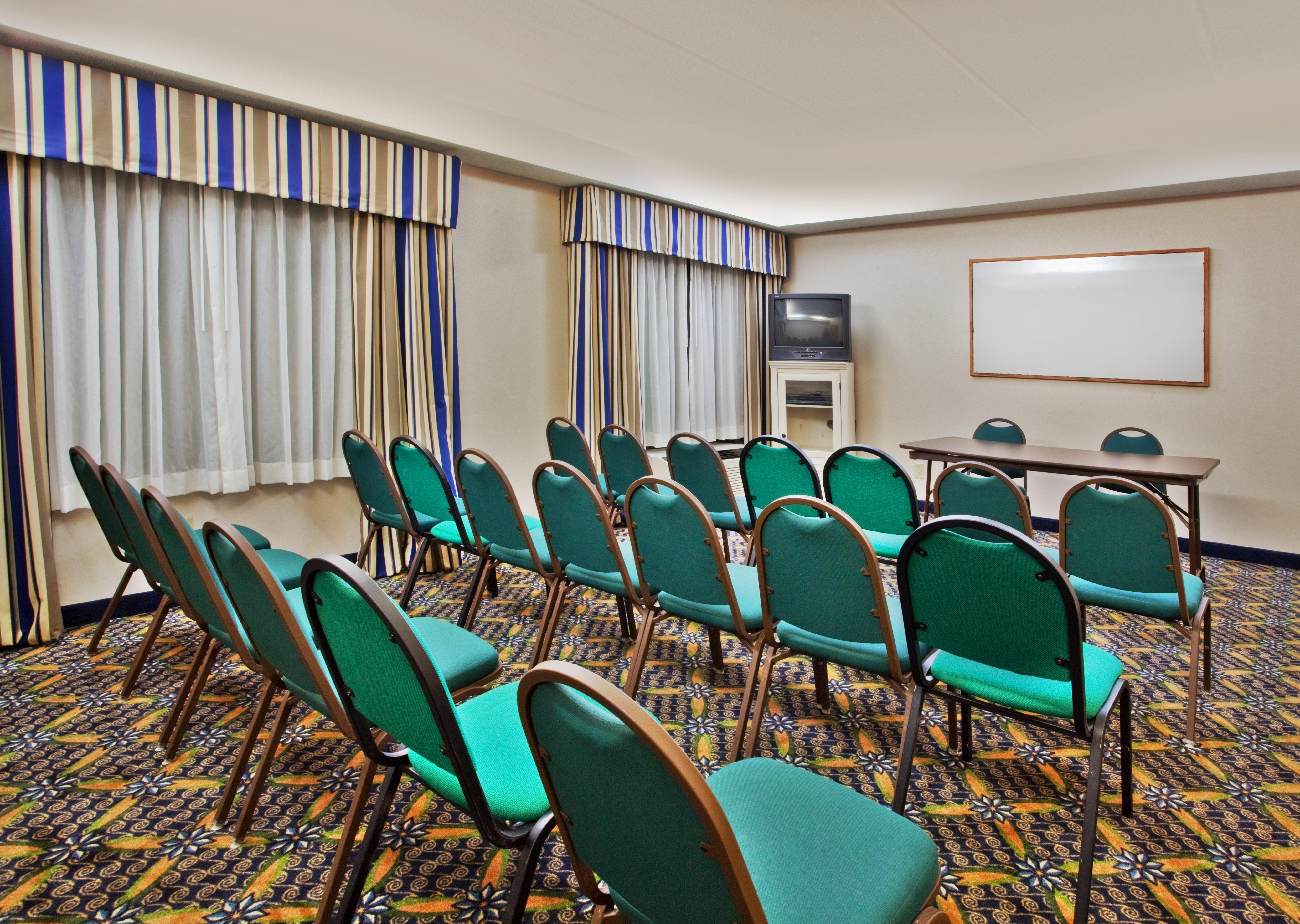 Holiday Inn Express Hotel & Suites Lawrenceville By Ihg Εξωτερικό φωτογραφία