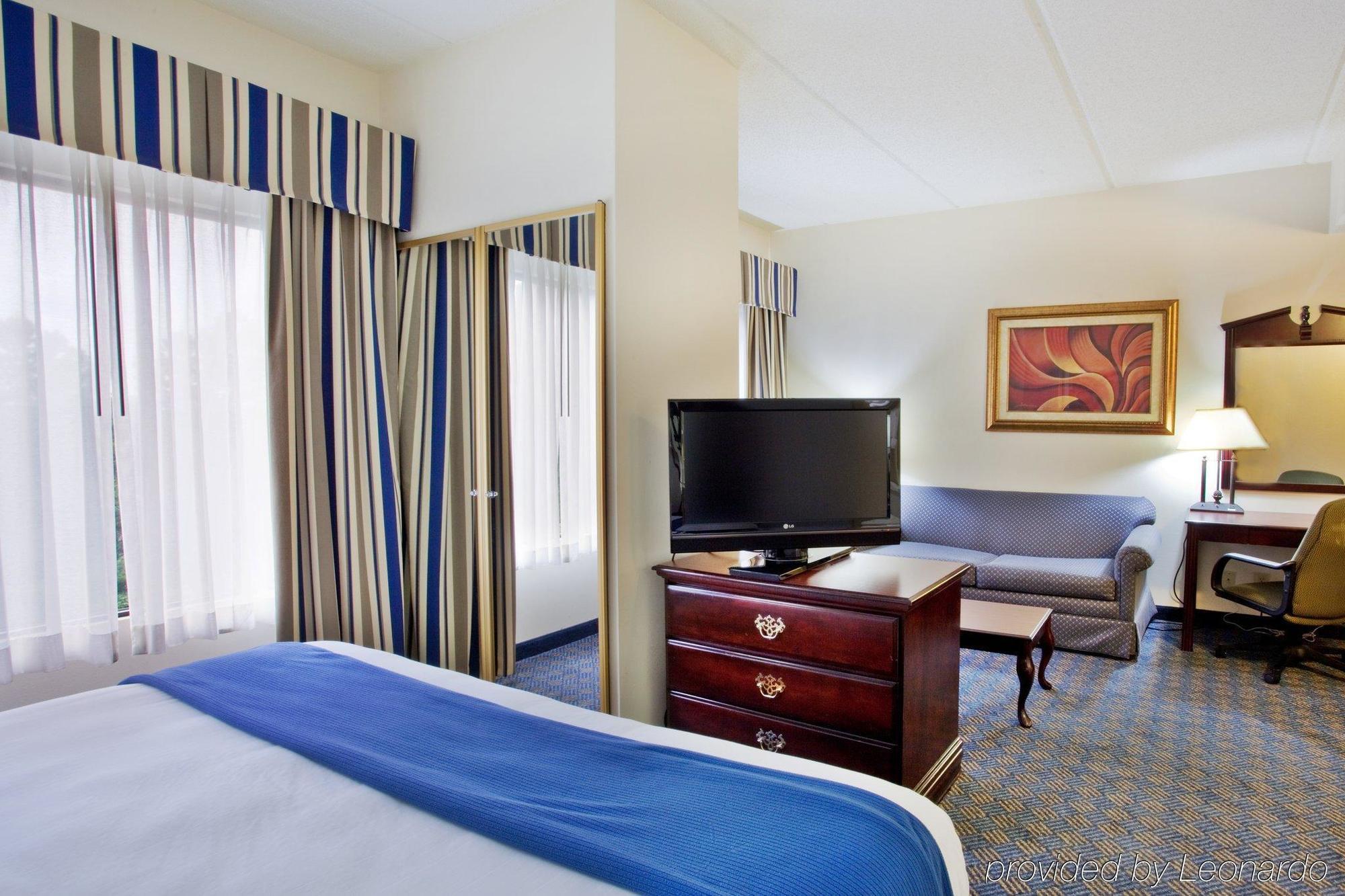 Holiday Inn Express Hotel & Suites Lawrenceville By Ihg Εξωτερικό φωτογραφία