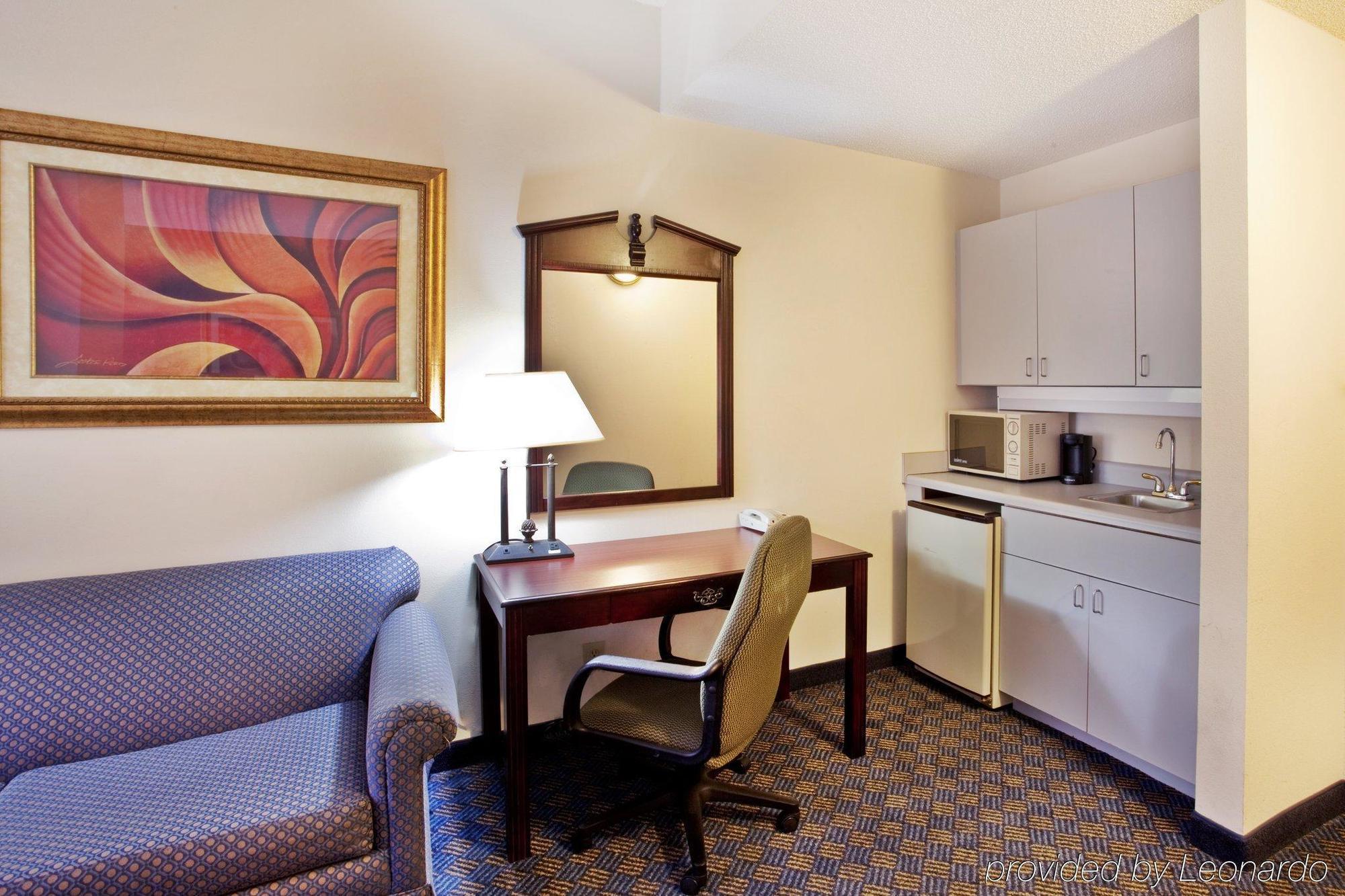 Holiday Inn Express Hotel & Suites Lawrenceville By Ihg Εξωτερικό φωτογραφία